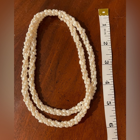 PRETTY! VINTAGE 26” LONG FRESHWATER SEED PEARL NECKLACE W/ SILVER BARREL CLASP - Picture 3 of 7